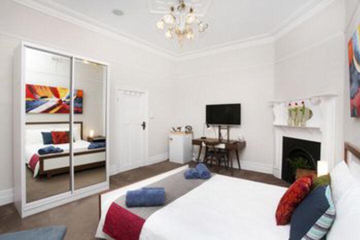 Room 40 of 73