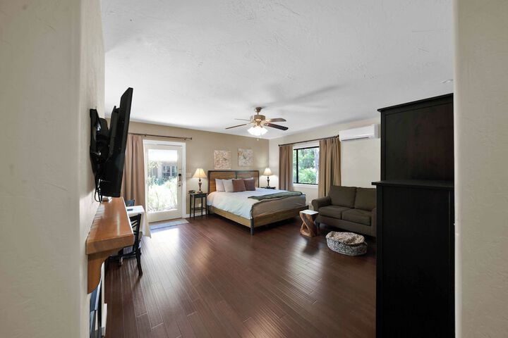 Room 48 of 172