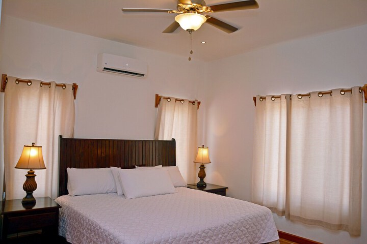 Room 2 of 5