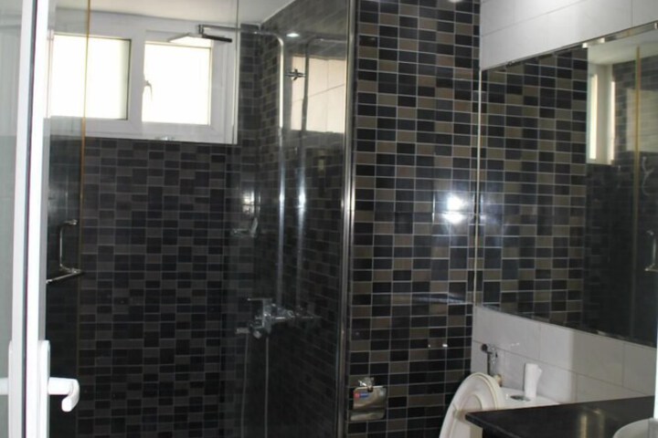 Room 18 of 25