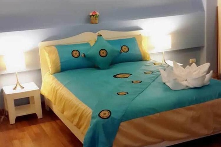 Room 17 of 40