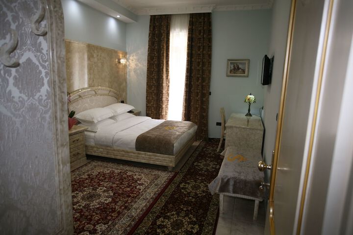 Room 5 of 55