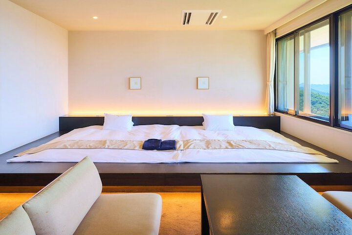 Room 11 of 178