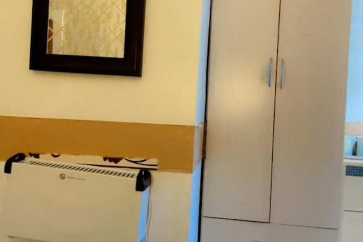 Room 46 of 143