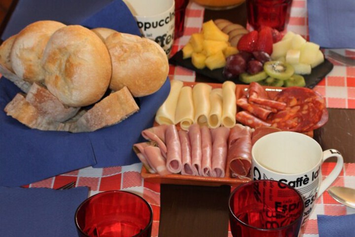 Breakfast/Coffee Service 83 of 122