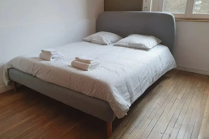 Room 4 of 11