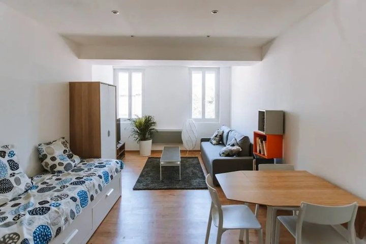 Room 4 of 5
