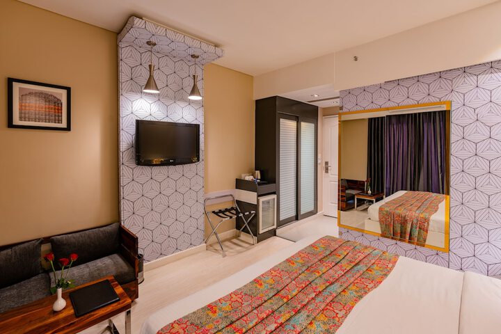 Room 8 of 38