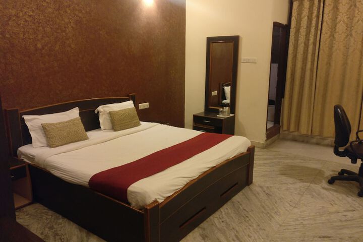 Room 12 of 47
