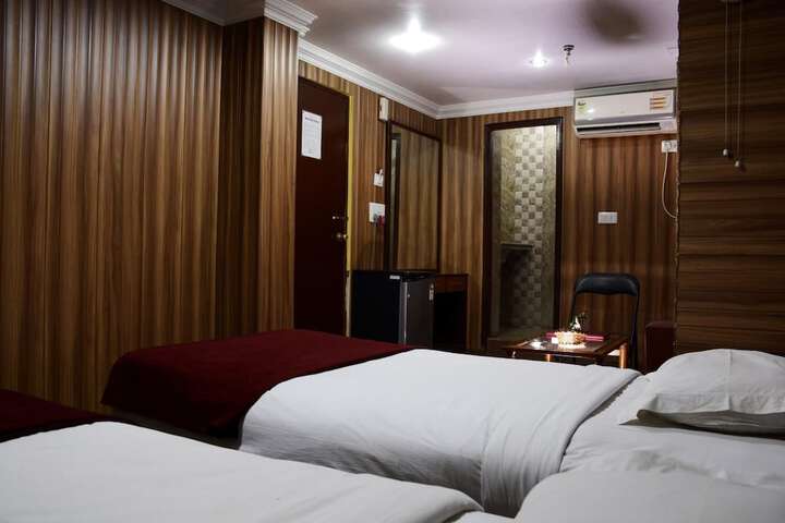 Room 16 of 41