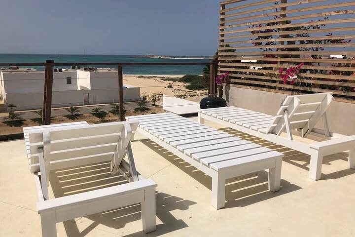 Sundeck 2 of 39