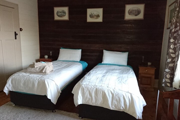 Room 11 of 39