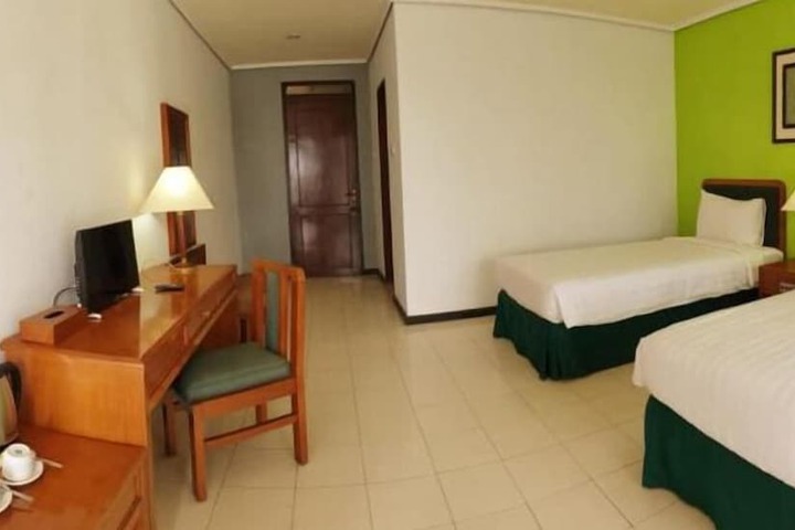Room 9 of 53