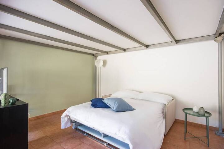 Room 2 of 13