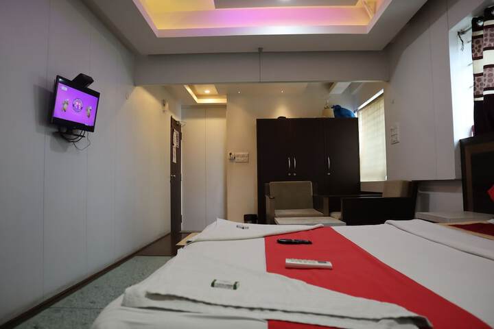 Room 5 of 24