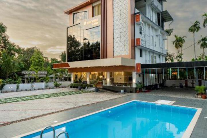 Victoria Suites Airport Hotel