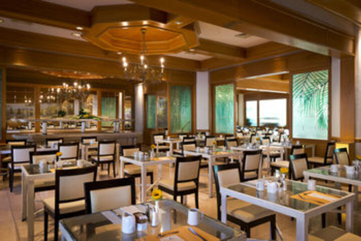 Dining 16 of 18