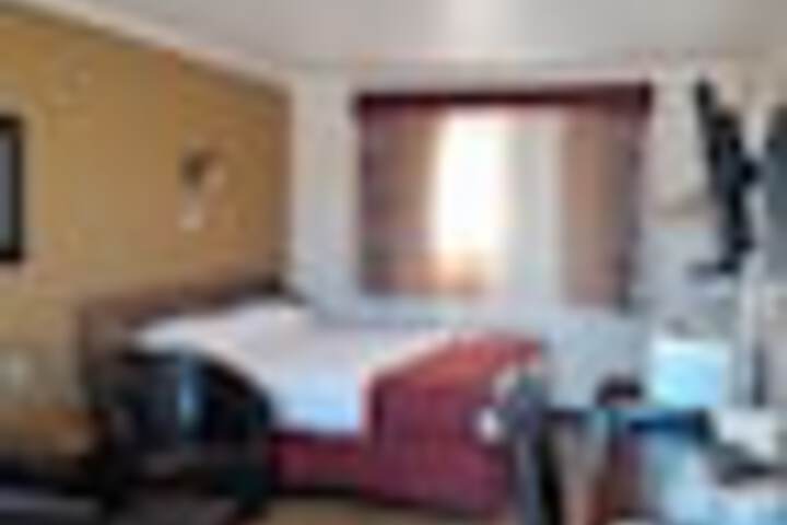 Room 83 of 132