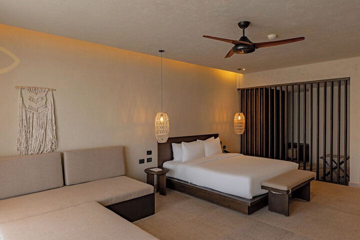 Room 16 of 150
