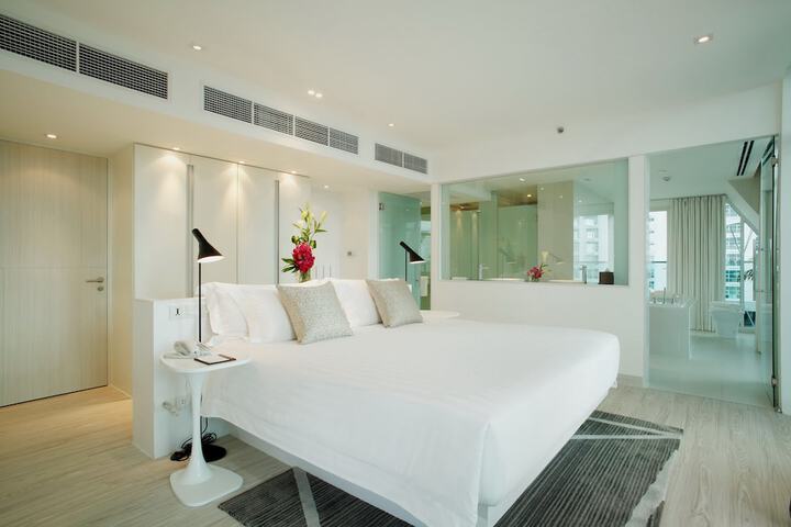 Room 27 of 140