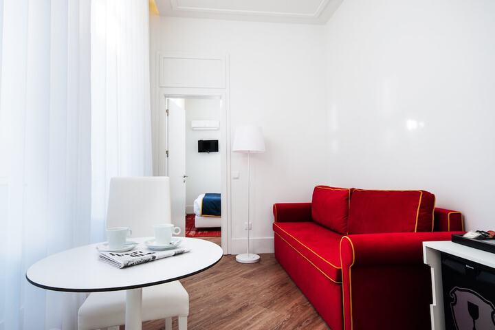 Room 14 of 76