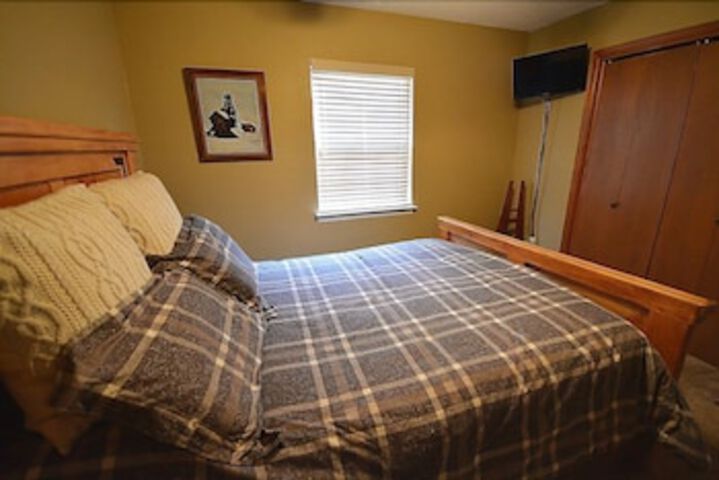 Room 28 of 37