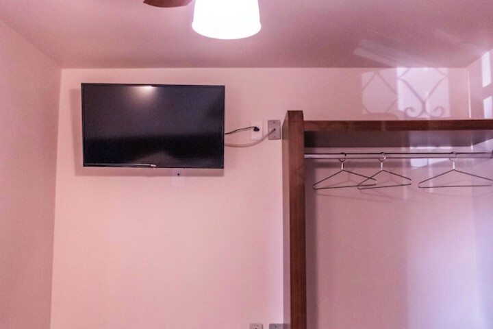 Room 80 of 181
