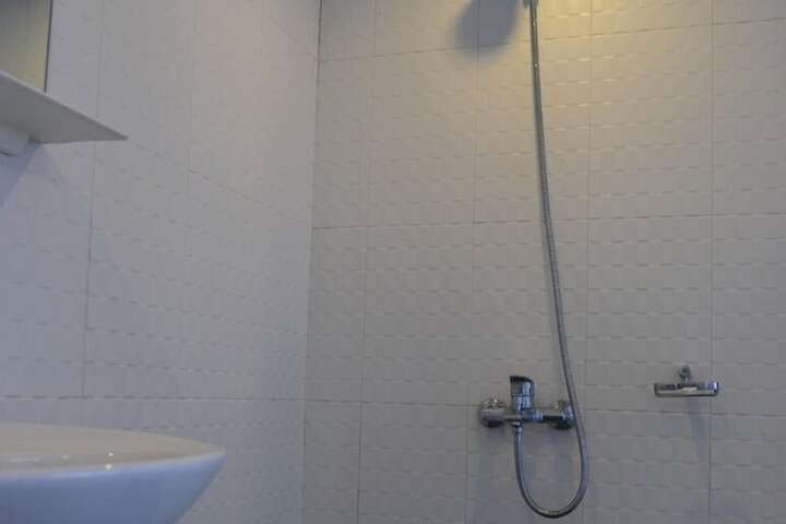 Room 25 of 39