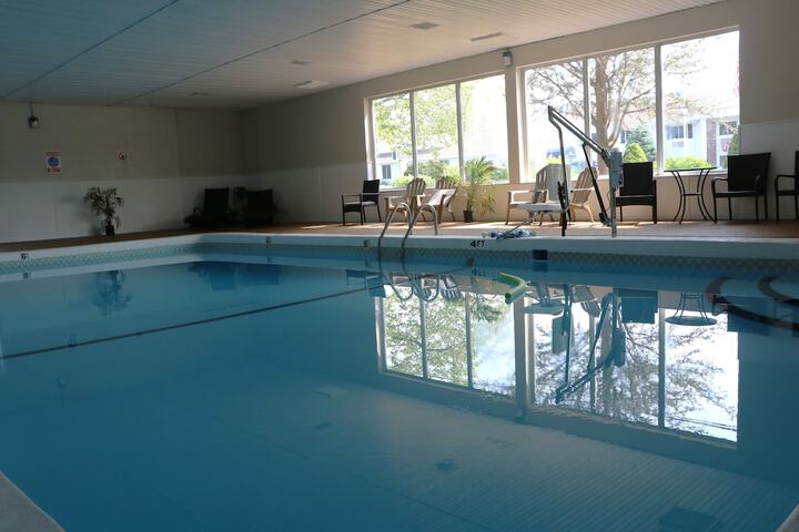 Pool Hotel