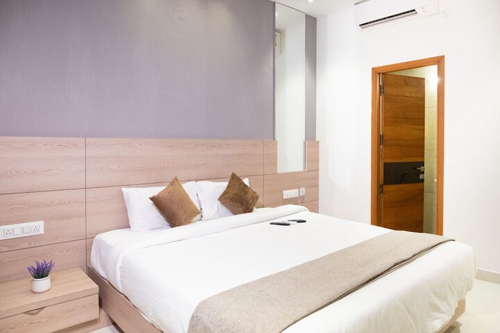 Room 10 of 27