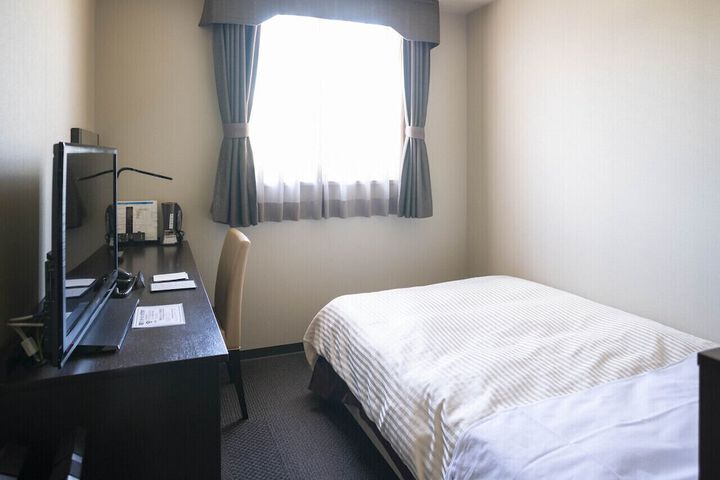 Room 11 of 72