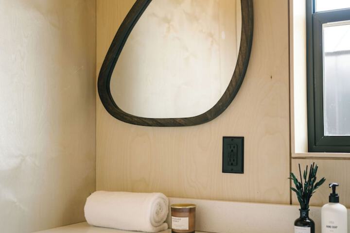 Room 34 of 65