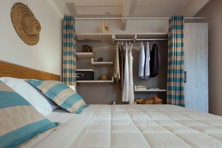 Room 4 of 66
