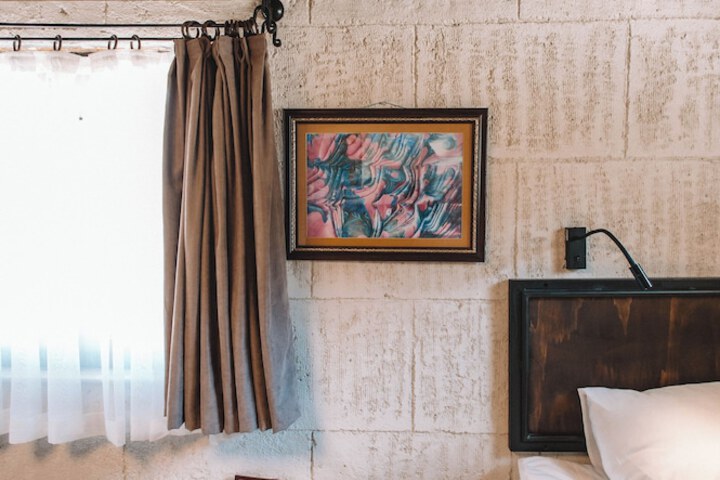 Room 21 of 83