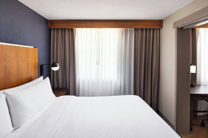 Room 19 of 65