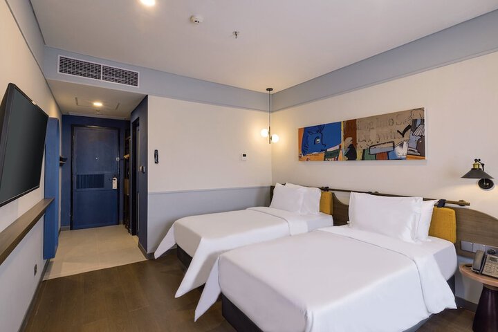 Room 2 of 20