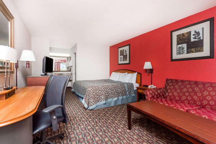 1 King Bed (9 of 13)
