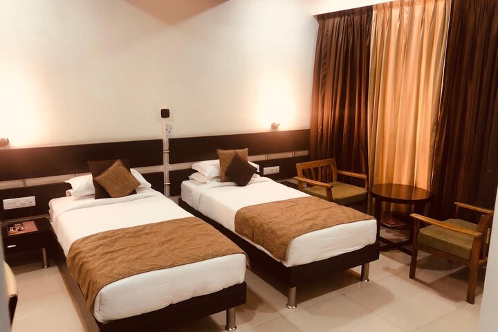 Room 15 of 40