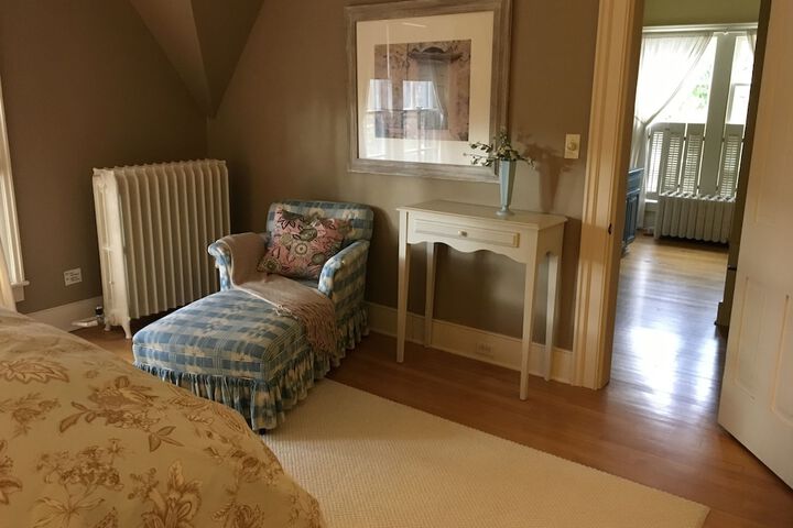 Room 6 of 48