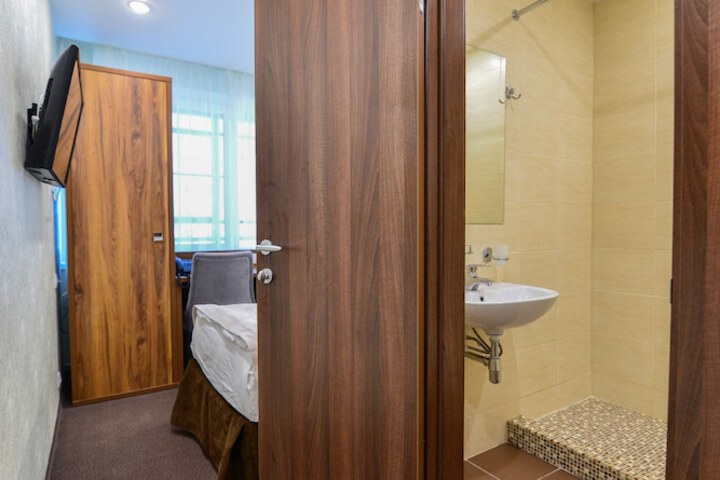Room 17 of 50