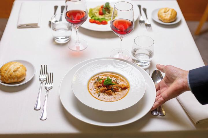 Dining 50 of 76