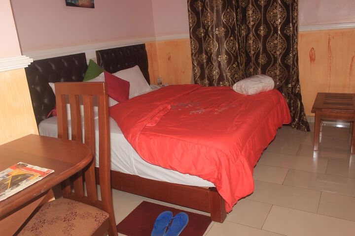 Room 7 of 51
