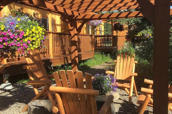 Hotel Exterior 213 of 279