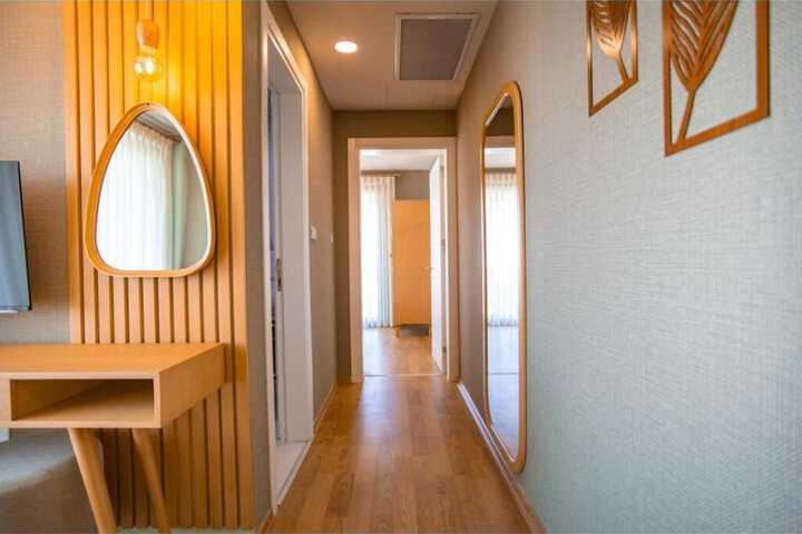 Room 17 of 54