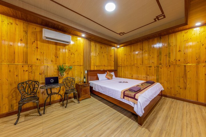 Room 20 of 127