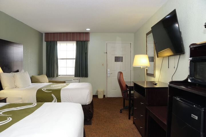 2 Double Beds (4 of 17)