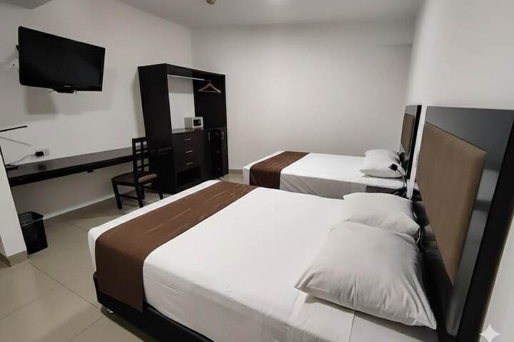 Room 3 of 7