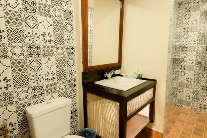 Room 25 of 73
