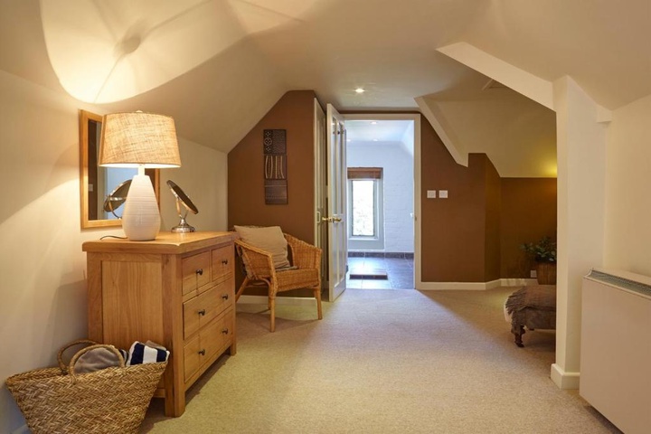 Room 2 of 16