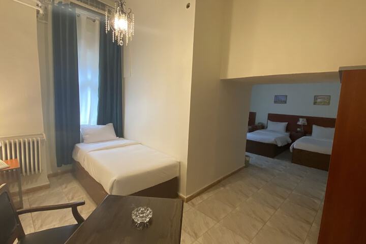 Room 17 of 42